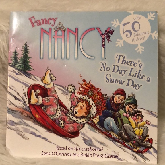 Set of 5 Fancy Nancy Books - Picture 5 of 10